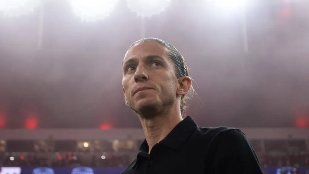 Foto: IMAGO / ZUMA Press Wire – Filipe Luís tem chance de deixar o Fla no próximo ano se cadidato da oposição vencer o pleito de dezembro.