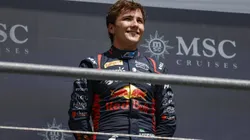 Enzo Fittipaldi no pódio pela F2