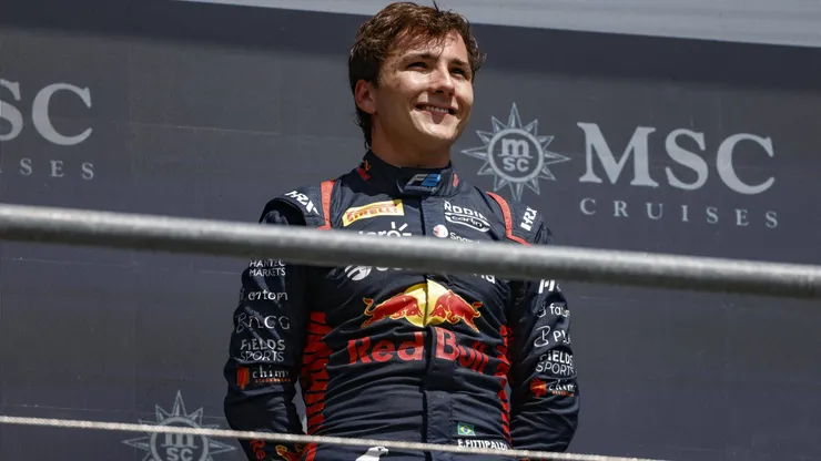 Enzo Fittipaldi no pódio pela F2