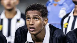 Souza em ação pelo Peixão no início do ano.