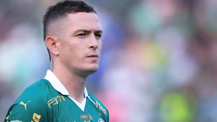 Palmeiras toma decisão sobre venda de Aníbal Moreno; veja apuração