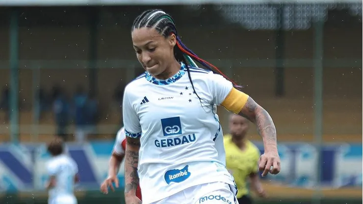 Byanca Brasil, atacante do Cruzeiro durante goleada sobre o Nacional pelo Campeonato Mineiro