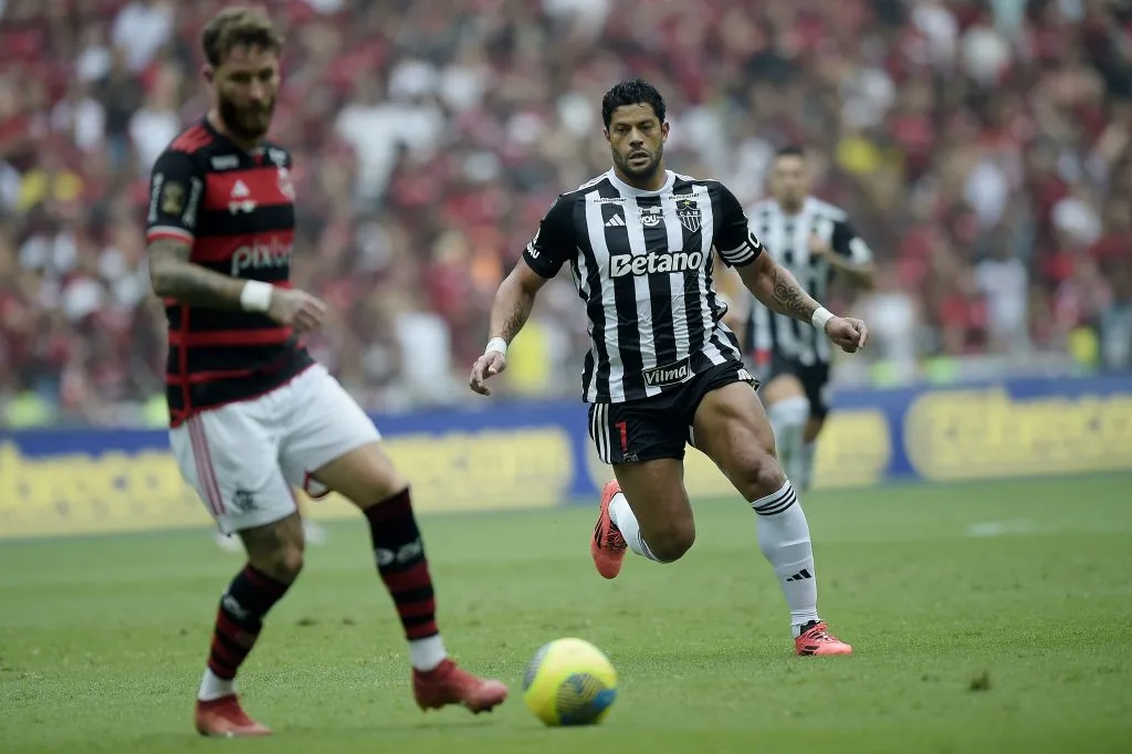 Hulk durante jogo com o Flamengo. Foto: Alexandre Loureiro/AGIF