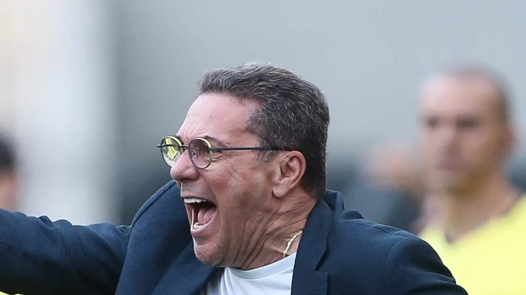 Foto: IMAGO / Fotoarena – Luxa vai assumir cargo na diretoria santista.