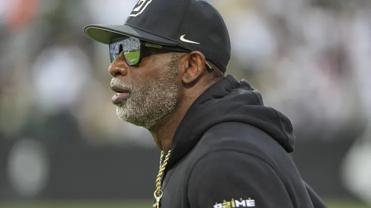 Treinador Deion Sanders