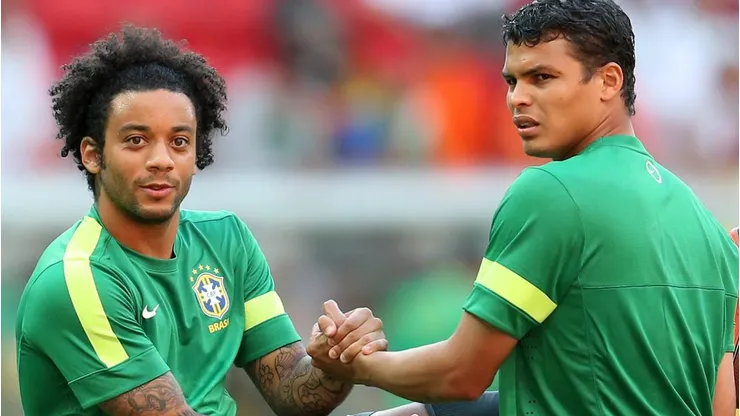 Marcelo e Thiago Silva juntos em treino da Seleção Brasileira durante a Copa das Confederações de 2013.