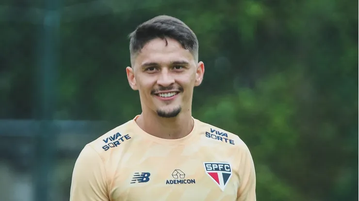 Pablo Maia durante atividade no CT.