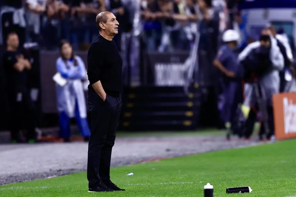 Ramón Díaz em partida contra o Palmeiras. Foto: Marcello Zambrana/AGIF
