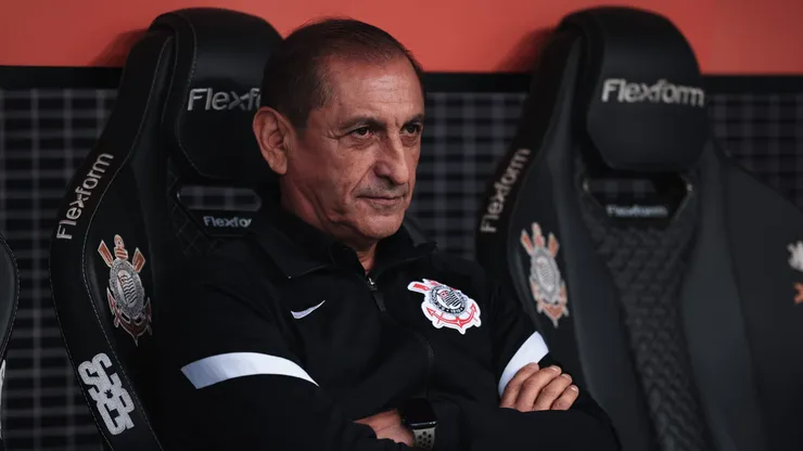 Ramón Díaz durante o jogo com o Flamengo