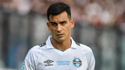 Cristaldo segue como jogador do Grêmio - Foto: Thiago Ribeiro/AGIF.