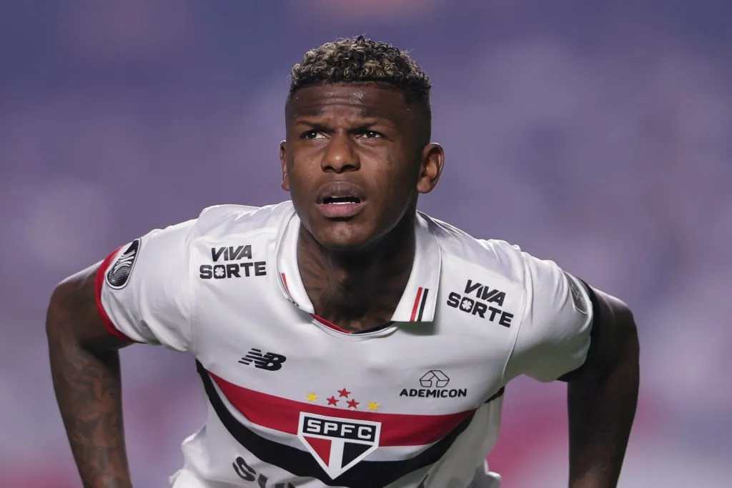 Arboleda jogador do Sao Paulo durante partida contra o Nacional (URU) no estadio Morumbi pelo campeonato Copa Libertadores 2024. Foto: Ettore Chiereguini/AGIF