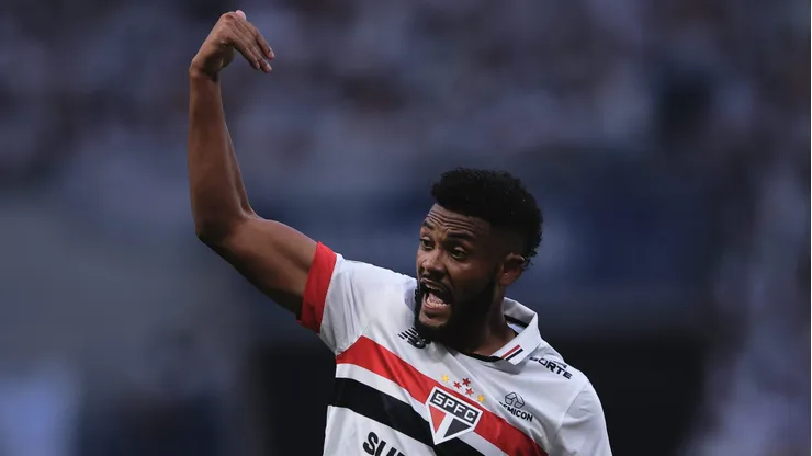 Sabino errou em lance do gol do Cruzeiro.