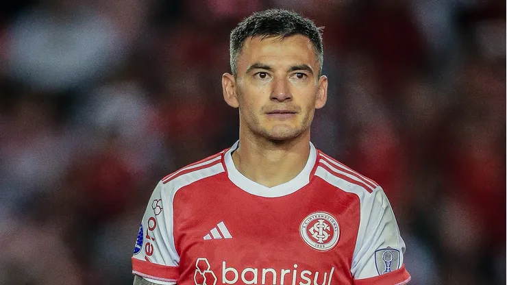 Chileno que jogou com Aránguiz, Vargas pode ser novo reforço do Internacional