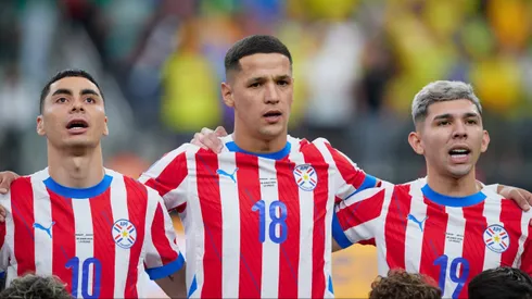 Alex Arce jogando no Flamengo de Filipe Luis para vaga de Gabigol?