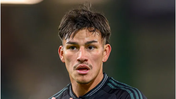 Lateral ainda não assinou em definitivo com o Colorado. Imago/Pro Sports Images
