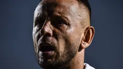 Rafinha durante partida diante do Botafogo, pela Libertadores.