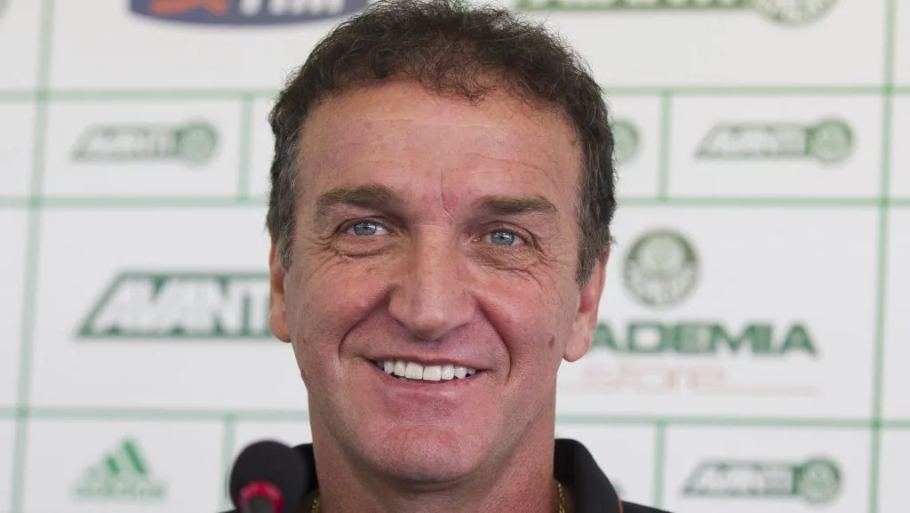 O último clube de Cuca foi o Athletico-PR. Daniel Vorley/AGIF.