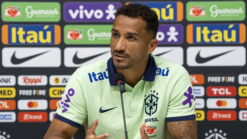 Danilo na Seleção Brasileira. Foto: Joilson Marconne/CBF