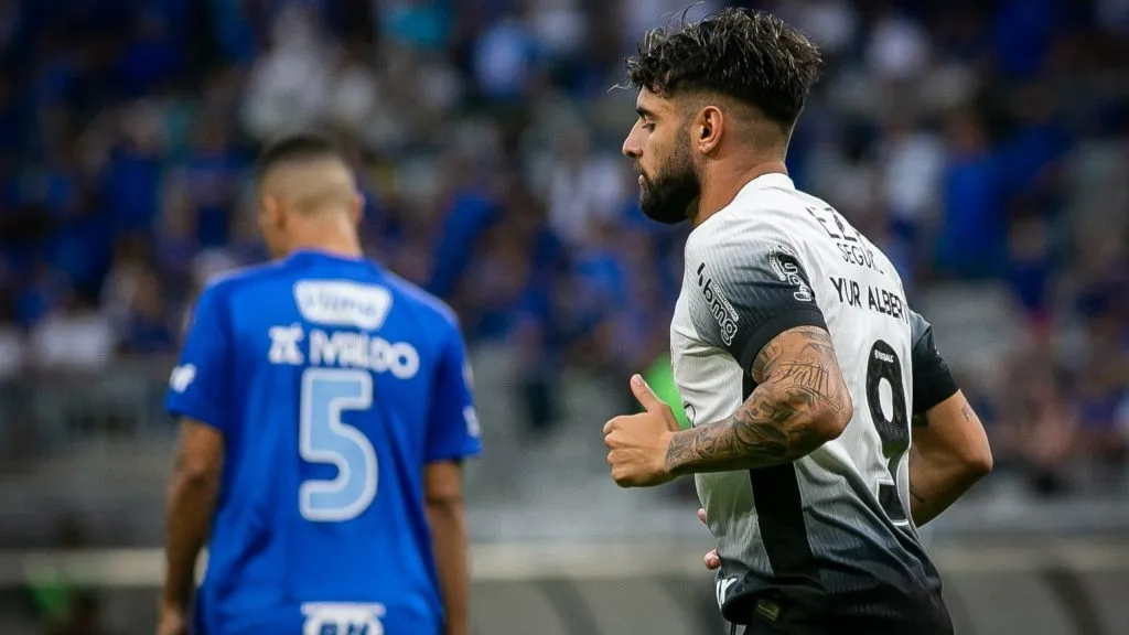 Corinthians x Cruzeiro no primeiro turno do Brasileirão 2024. Foto: Fernando Moreno/AGIF