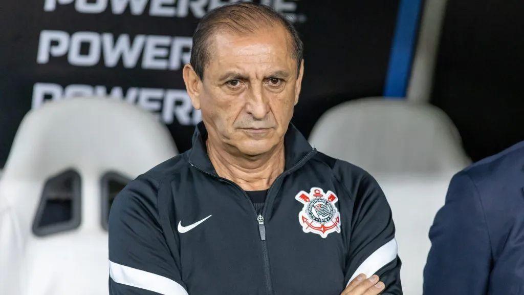 Ramon Diaz tecnico do Corinthians durante partida contra o Fortaleza no estadio Arena Castelao pelo campeonato Copa Sul-Americana 2024. Foto: Baggio Rodrigues/AGIF