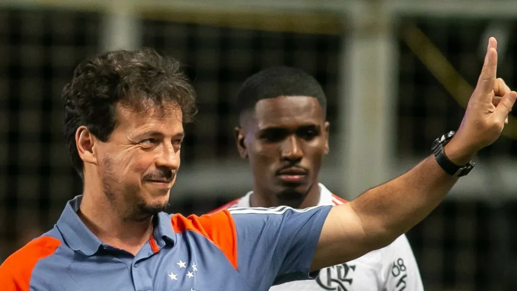 . Foto: Fernando Moreno/AGIF – Meio-campista quer trabalhar novamente com Fernando Diniz.