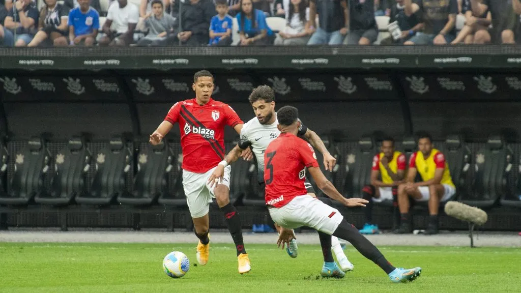 Corinthians x Atlético-GO no Campeonato Brasileiro. Foto: Anderson Romao/AGIF