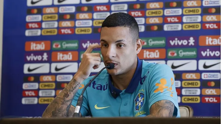 Guilherme Arana na Seleção Brasileira. Foto: Rafael Ribeiro/CBF