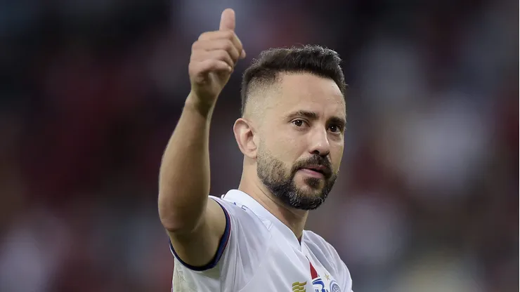 Após Everton Ribeiro, Bahia quer a contratação de mais um jogador do Flamengo