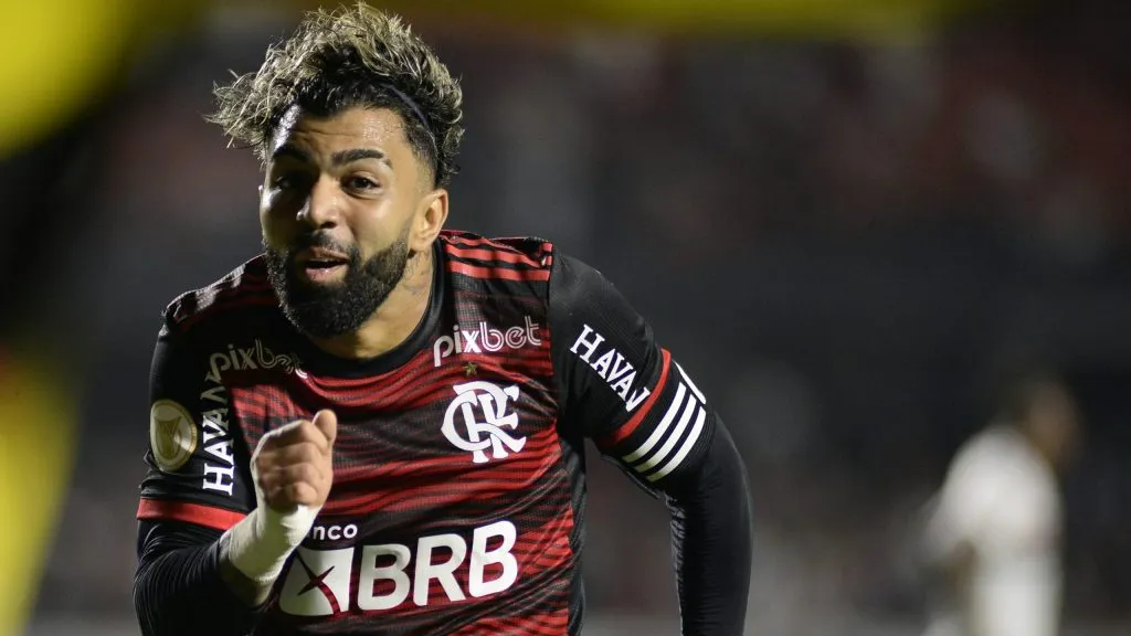 Gabigol ainda não definiu o futuro para 2025 – Foto: Alan Morici/AGIF
