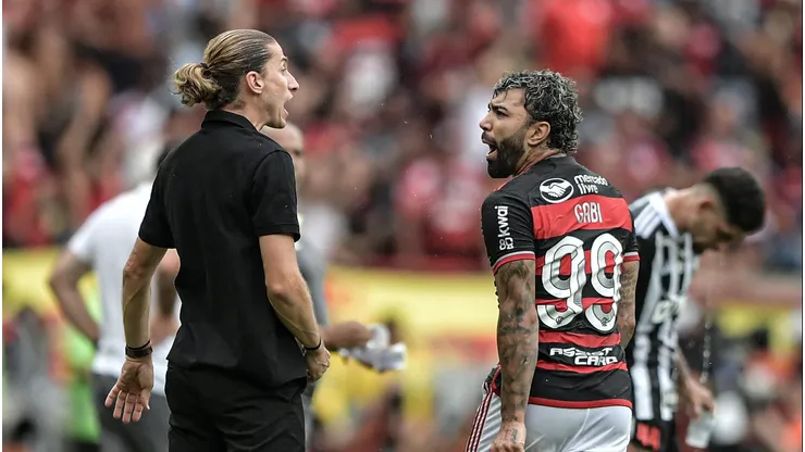 Filipe Luís e Gabigol na final da Copa do Brasil. Foto: Thiago Ribeiro/AGIF