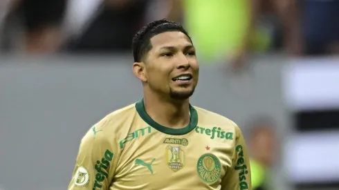 Rony ainda tem o futuro incerto para 2025. Foto: Mateus Bonomi/AGIF