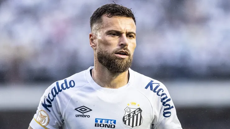 Organizada não quer Lucas Lima no Santos. - Foto: Abner Dourado/AGIF.