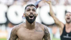 Gabigol durante jogo do Flamengo na Vila Belmiro.