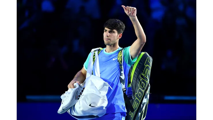 Alcaraz mostrou persistência para se manter no ATP Finals (Foto: Valerio Pennicino/Getty Images)