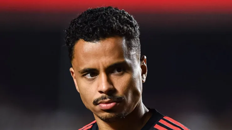 Allan e mais jogadores vão deixar o Clube Carioca.