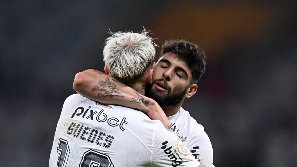 Foto: IMAGO / Sports Press Photo – Fiel Torcida não quer a saída de Y. Alberto, que tem contrato com o Corinthians até 2027.