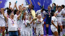 Sereias da Vila comemoram a vitória histórica sobre o Bragantino na final da Copa Paulista Feminina , garantindo o título de campeãs da competição