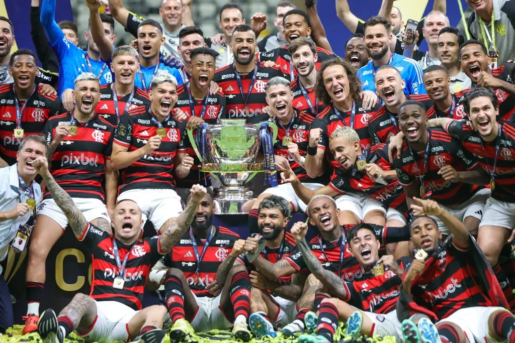 Jogadores do Flamengo comemoraram o título. Foto: Gilson Lobo/AGIF