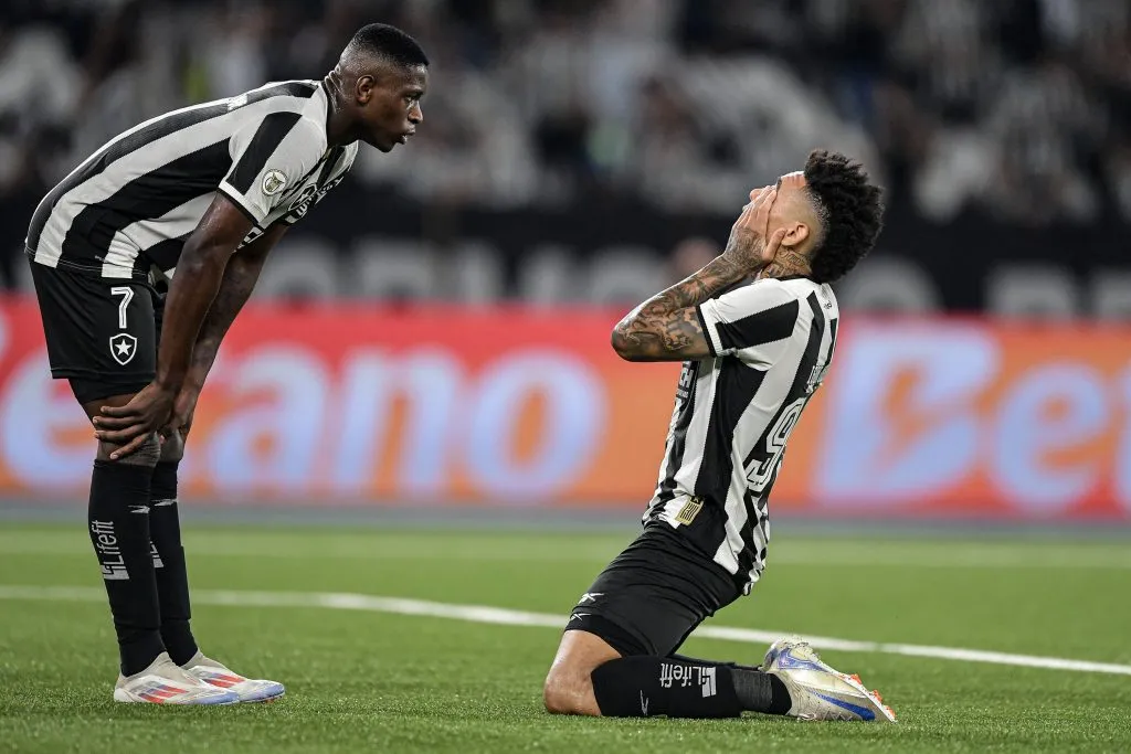 Convocados por Dorival Júnior, Luiz Henrique e Igor Jesus podem desfalcar o Botafogo no Brasileirão. Foto: Thiago Ribeiro/AGIF