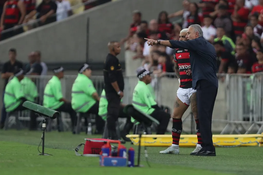 Tite e Gabigol em jogo pelo Flamengo. Photo by Wagner Meier/Getty Images
