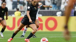 Millene, jogadora do Corinthians minutos antes de fazer o gol de empate contra o São Paulo no Paulistão Feminino, na Arena Neo Química