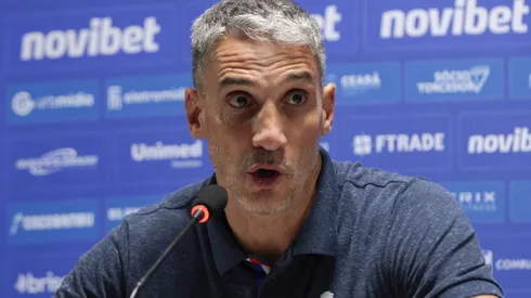 Juan Pablo Vojvoda durante entrevista coletiva após partida entre Athletico-PR e Fortaleza, na Ligga Arena, pelo Campeonato Brasileiro.