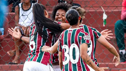 Jogadoras do Fluminense, comemoram gol de Lurdinha, na vitória sobre o Vasco pelo jogo de volta da semifinal do Campeonato Carioca Feminino