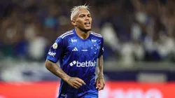Veron comemora o gol diante do Criciúma