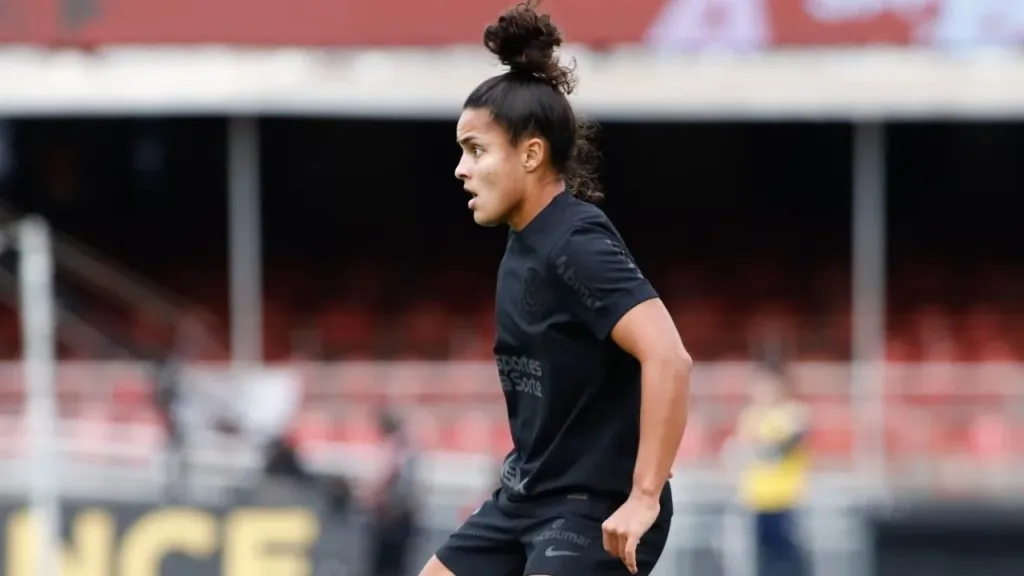 CIsabela, jogadora do Corinthians durante treino técnico com as Brabas para o jogo de volta do Paulistão Feminino contra o São Paulo. Foto: Rodrigo Gazzanel / Ag Corinthians