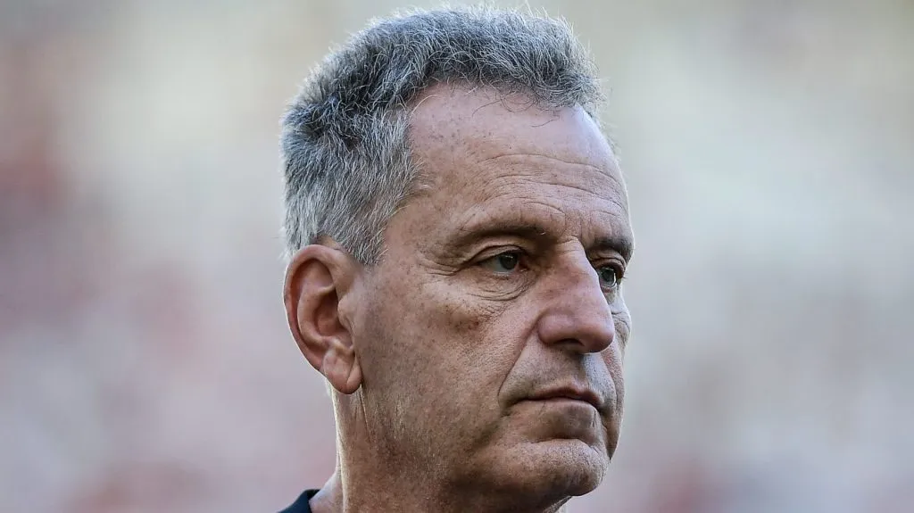 Foto: Thiago Ribeiro/AGIF – Landim não quis oferecer contrato longo ao atacante e SAF poderosa do futebol brasileiro pode fechar com Gabriel Barbosa.