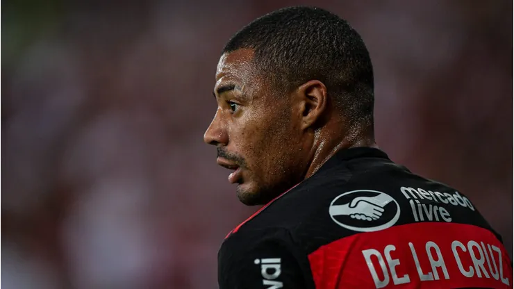 De La Cruz, meia do Flamengo, foi desfalque no 1º jogo da final da Copa do Brasil