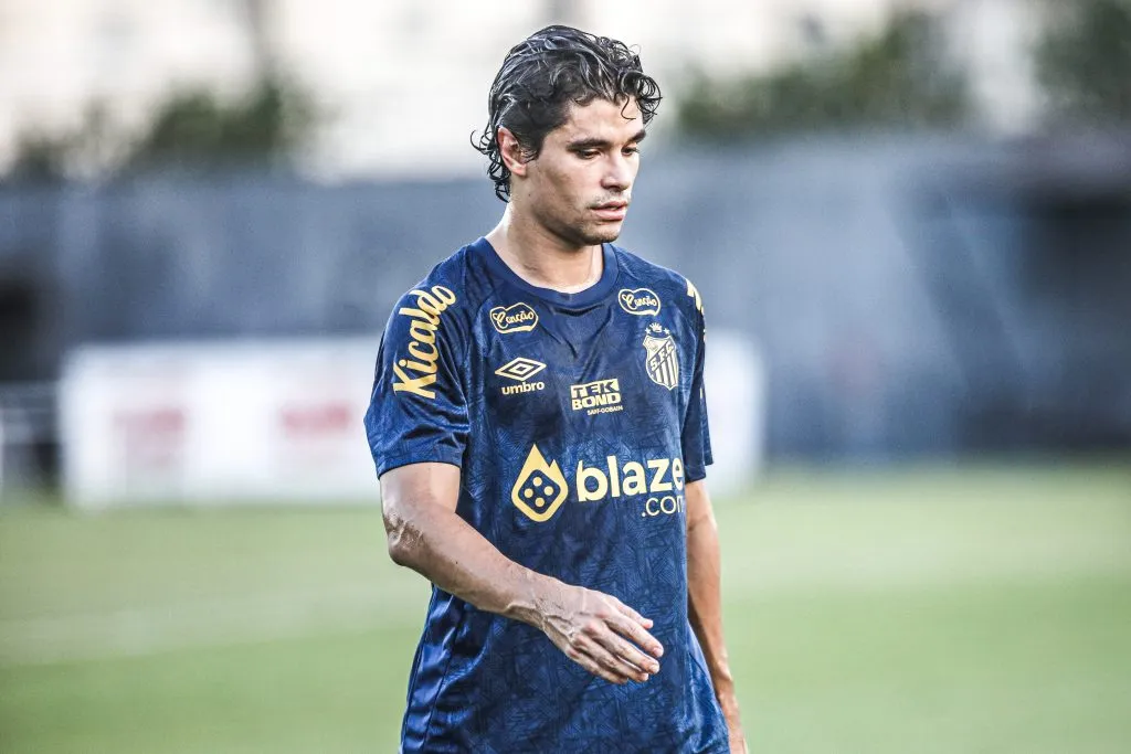 Dodô durante treino do Peixe