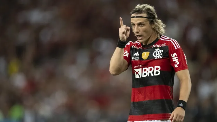 David Luiz em partida contra o Independiente del Valle