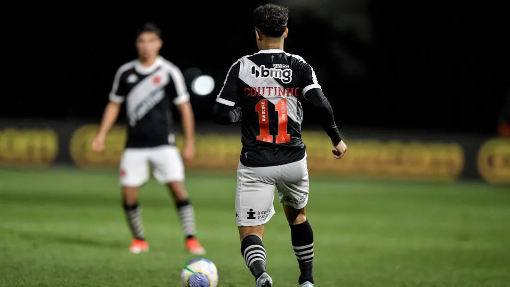 Coutinho jogador do Vasco – Foto: Thiago Ribeiro/AGIF